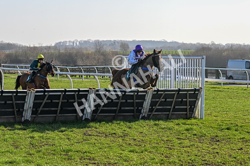 040326-Race 1-Pigeon House-8283 - Race 1