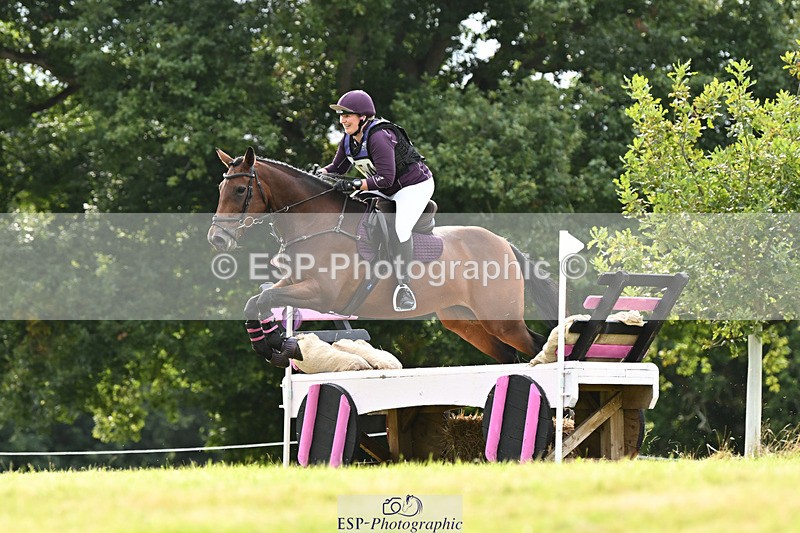 240825X-170728-37413 - 80cm XC 16.30 to 17.30