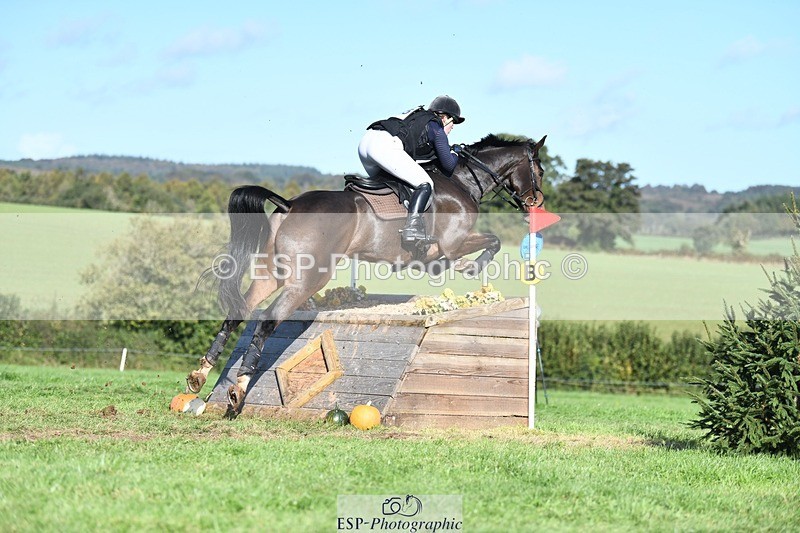 231022-113617-26248 - 255-CLOUDBERRY.BLUE-Isabelle.Downes-XC