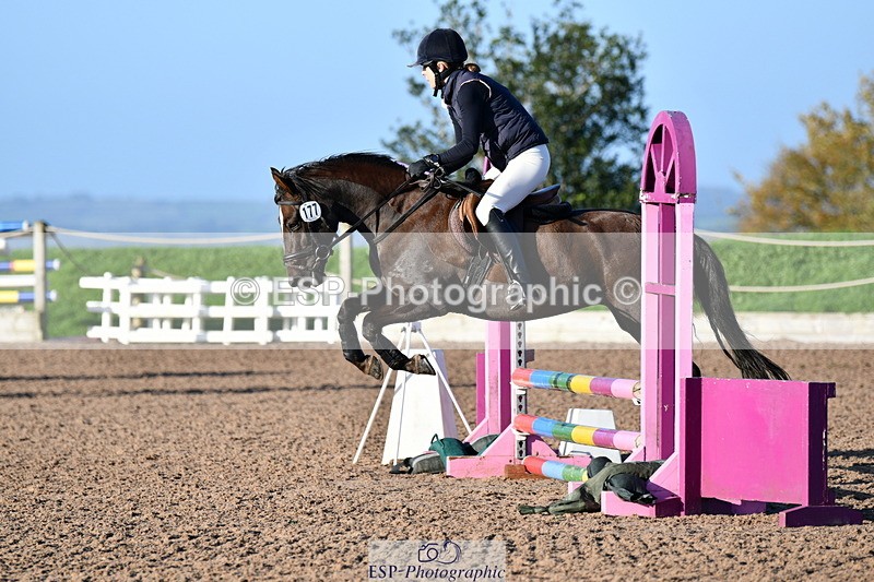 241026A-093321-00427 - SAT Cls 20+21 Club and Schools 60cm