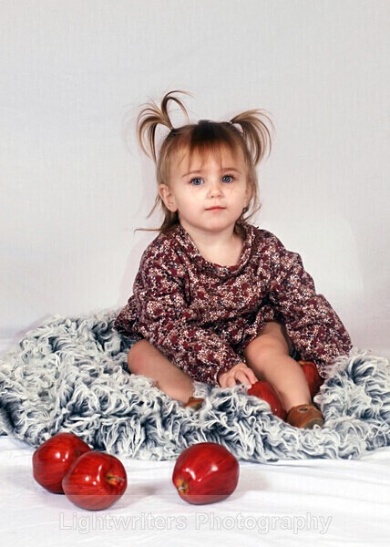 3EE65401-2CA1-4AF1-942C-31D0459E3EBE - Lilly