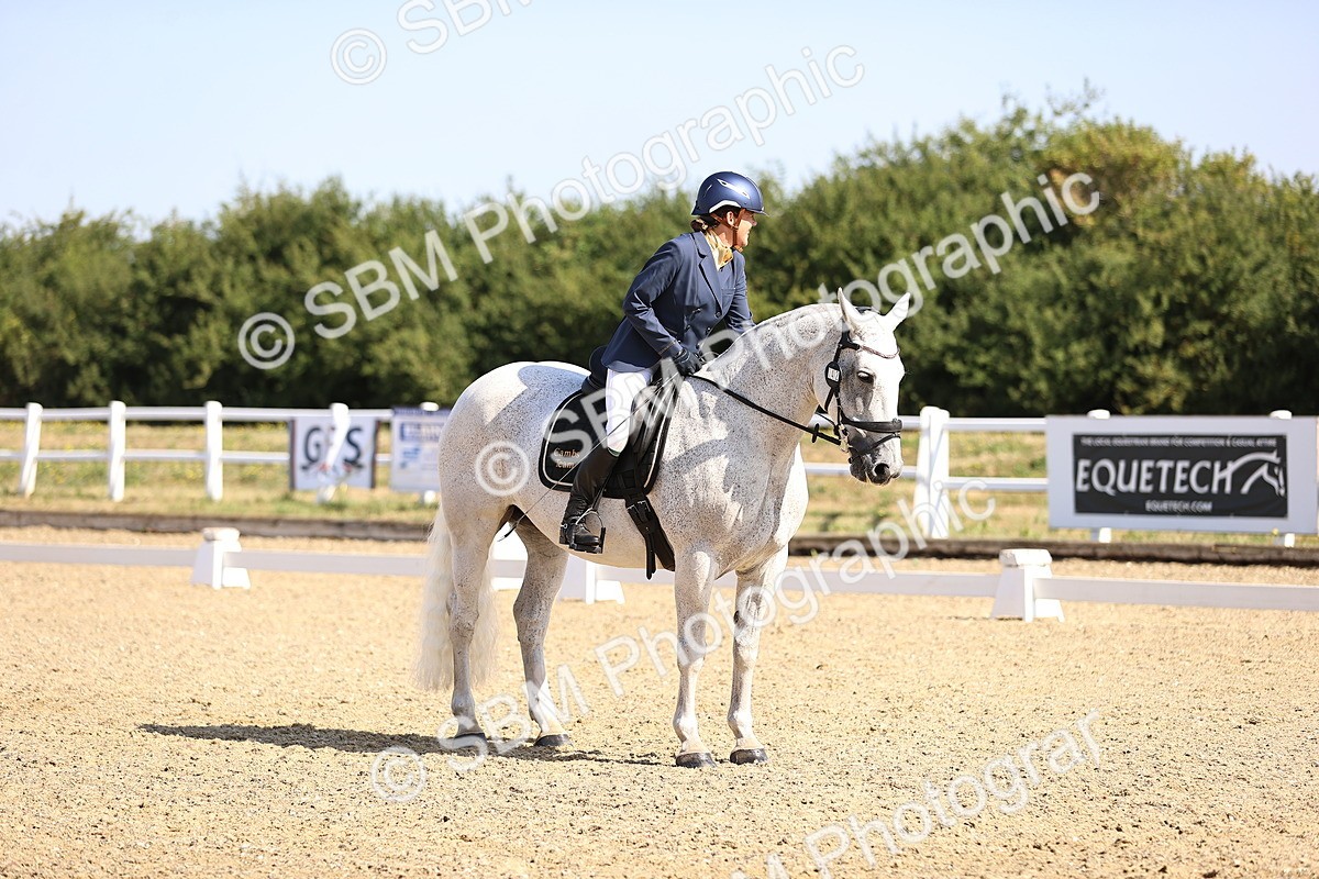 SBM_008711 - Novice 5 - 08.30-9.33