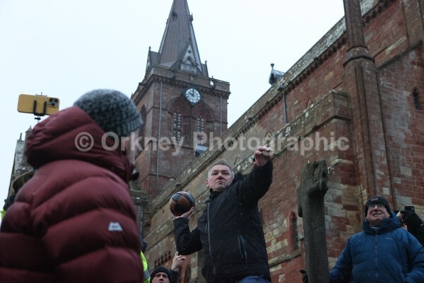 AA076462 - New Years Boys Ba'