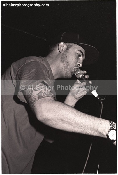 16 shameless - Friends-&-Family @ the-roadhouse 04.02.06