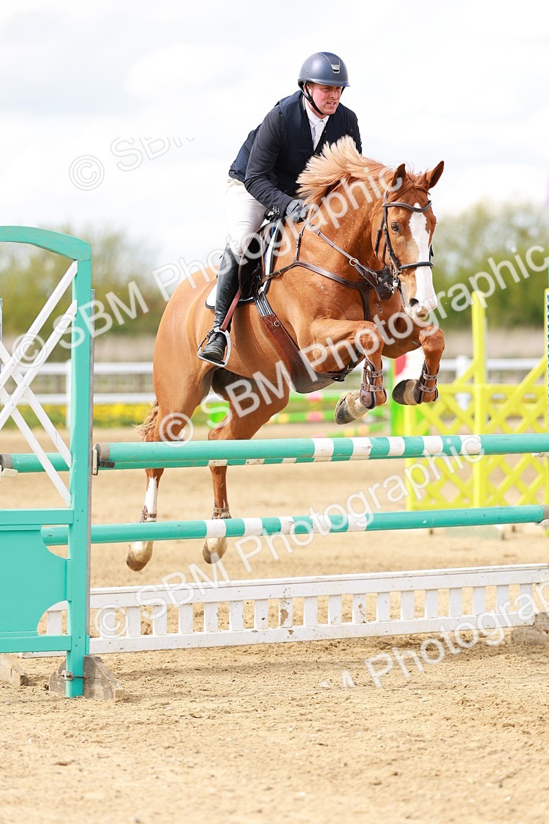 SBM_002057 - Class 4 - Senior Newcomers - 1.10m