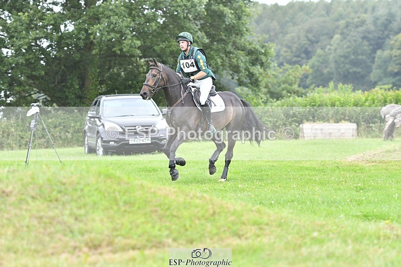 240803-114627-03329 - 104-Ollie_Martin-MIH_HUNTERS_BEAR