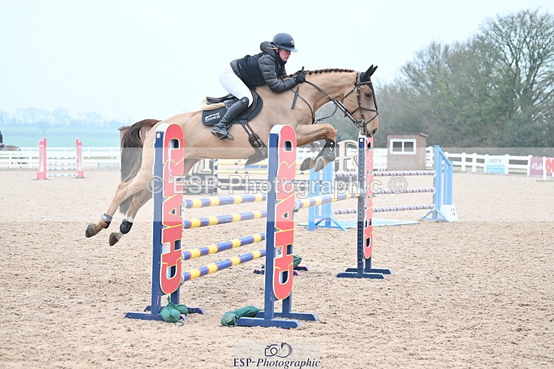 240113A-125024-02057 - Cls 12 Newcomers and 1.10m Open