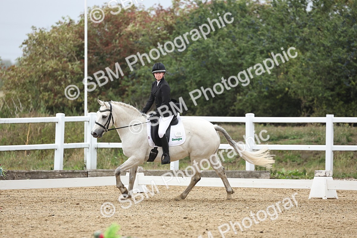 SBM_004369 - Class 8 - Novice 3 Champs