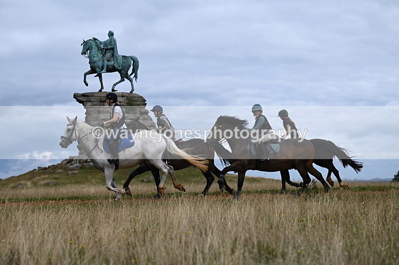 DSC_6409 - Time at Statue 12:17 to 12:44