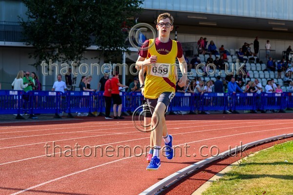 Age25SAT-917805 - Track Male