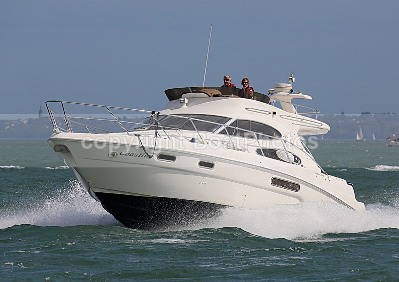 130505 COASTING SEALINE F37 WT7A9369 - Flybridge Cruisers
