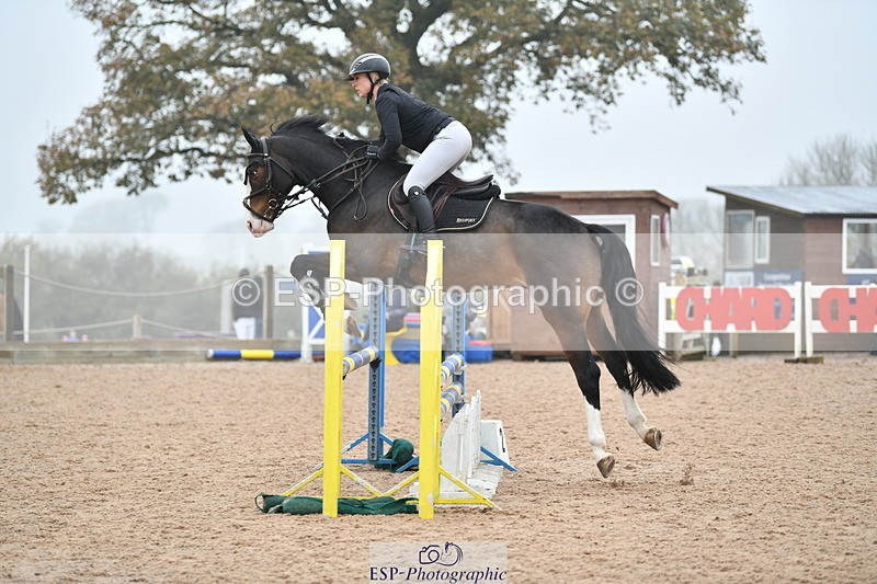 241102A-111501-04234 - SAT Cls 9 British Novice and 90cm Open