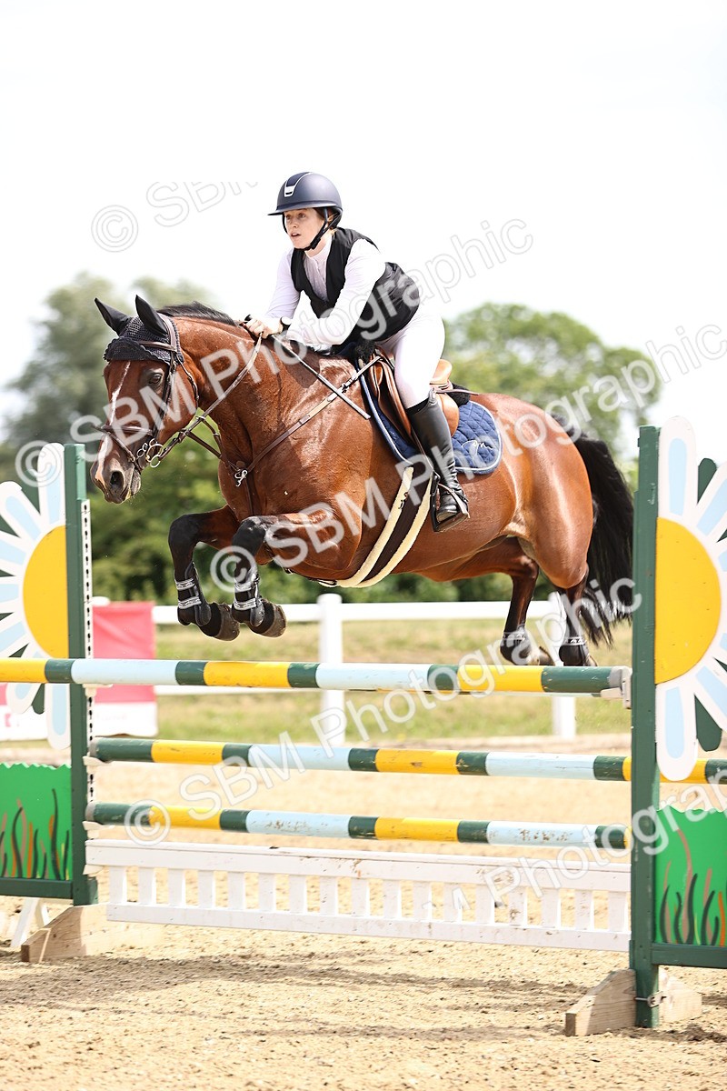 SBM_000534 - Class 15 - Redpost Equestian Senior Foxhunter - 1.20m