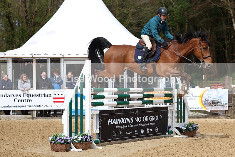 3E7A2434 - Class 9: Senior 1.30m open
