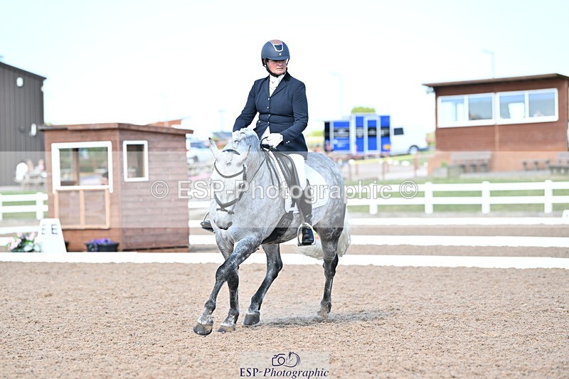 240816A-164045-06237 - 226-Sonya.Fitch-Peyton-THE.GREY.SWALLOW