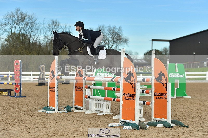 231111A-121820-01797 - Cls 12 Newcomers & 1.10m Open