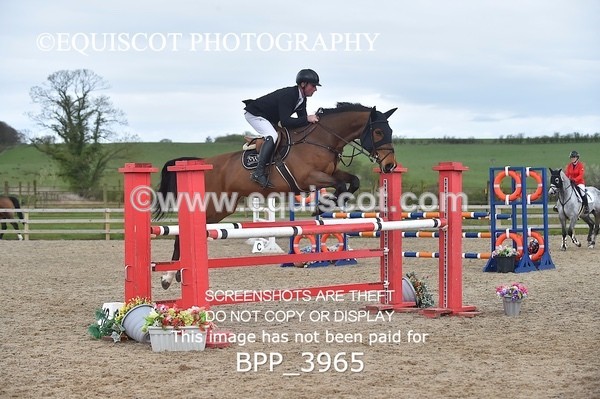 BPP_3965 - CLASS 4 Senior Newcomers/ 1.10m Open