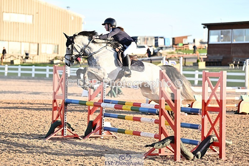 241208-092702-01508 - Cls 18 Bliss of London Novice Champ Q