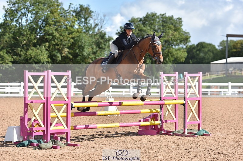 230806A-101620-01200 - Cls 16 Snr British Novice & 90cm Open