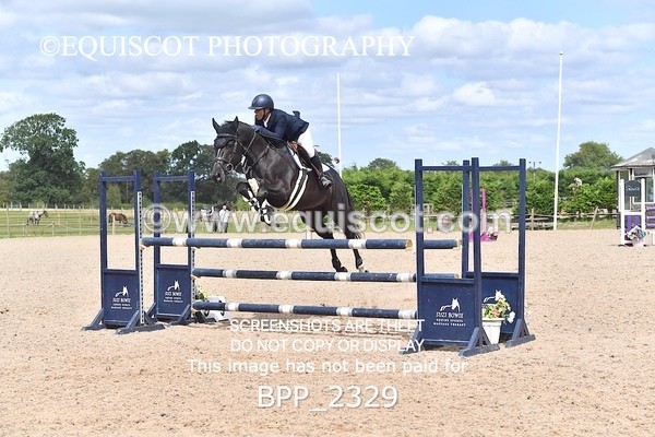 BPP_2329 - CLASS 17 SUN Senior Newcomers/ 1.10m Open