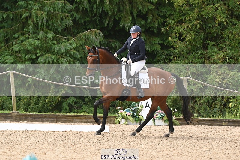 250719A-105222-04079 - 134-Carly.Moore-Taylors.Park.De'.Debutant