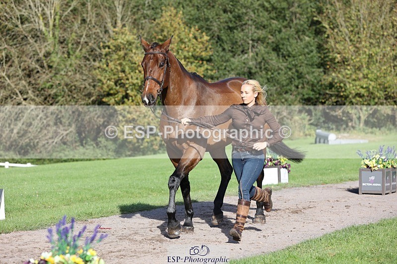 241027-103156-15946 - 582-Courtney.Romcke-JD.ON.THE.ROCKS