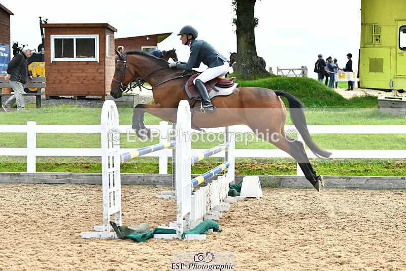 230813A-110137-11612 - Cls 40 A&B Senior Discovery & 1m Open