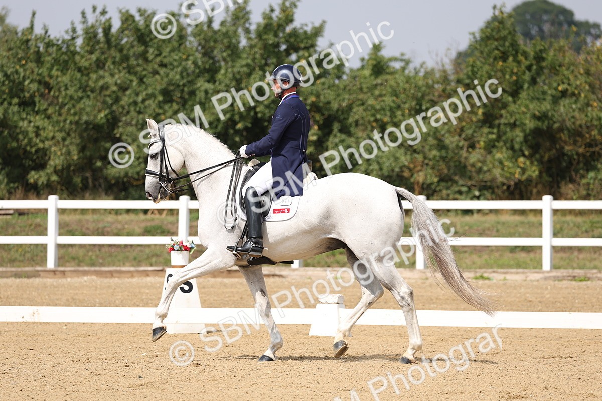 SBM_007344 - Class 9 - FEI INT I - 13.37-14.33