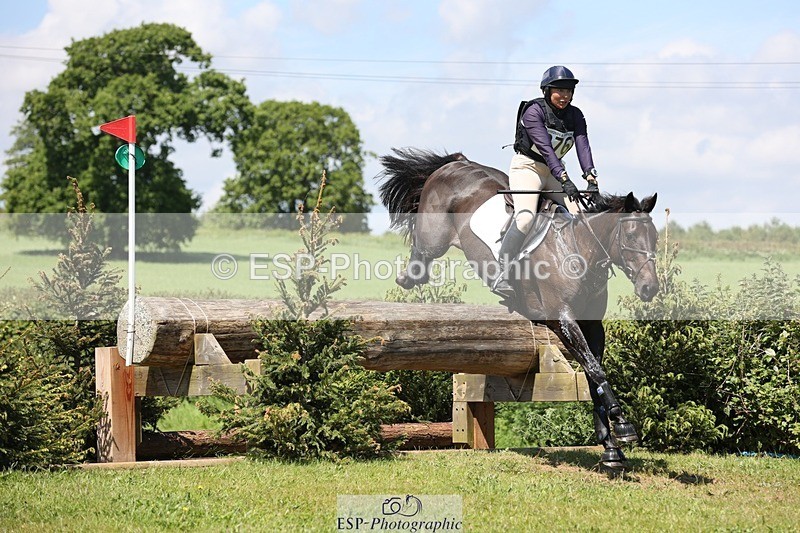 240525-122927-13340 - 376-STORM_BLUE_CURTIS-Phoebe_Buckley