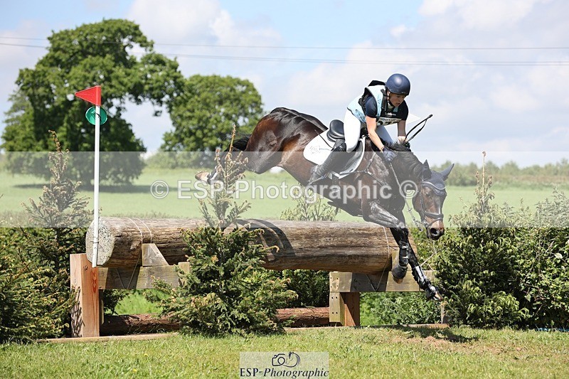240525-122011-13327 - 372-PENCOS_CROWN_JEWEL-Millie_Juleff