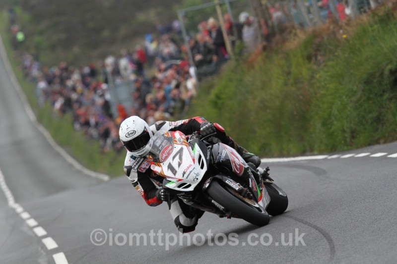 Dan Kneen Suzuki / Cookstown B.E.Racing - Pokerstars Senior TT