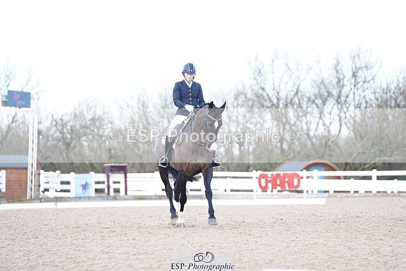 241214-125612-00538 - 144-Natasha.Rumble-Week.Orchard.Leo