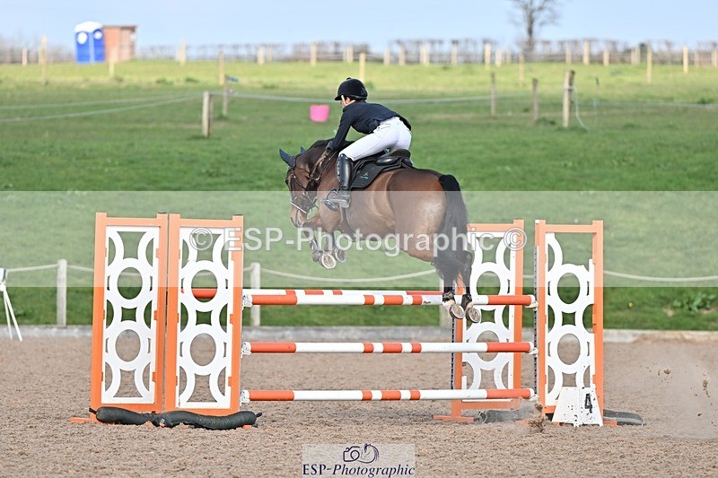 250326-144106-01215 - Cls 6 Foxhunter and 1.20m