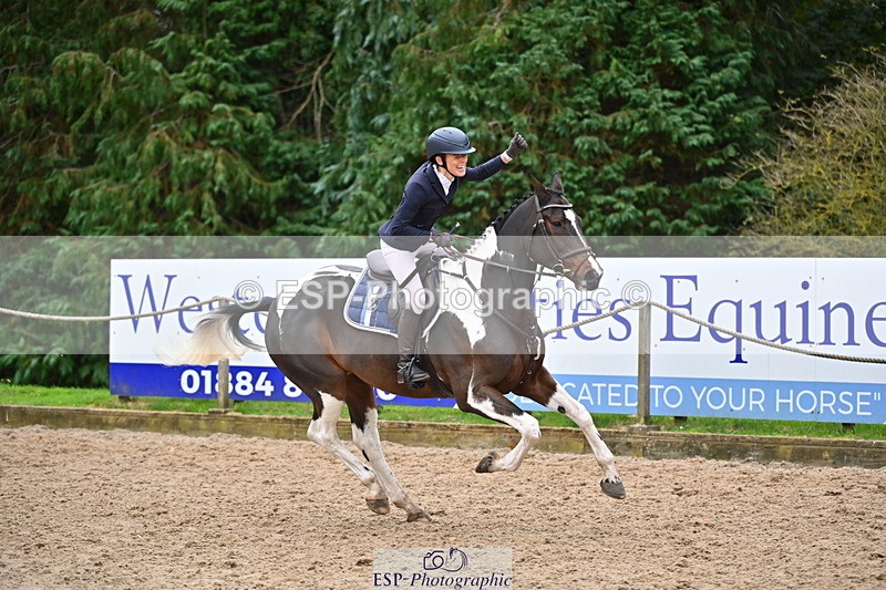 251026A-162549-26770 - F-419-Helen.du.Heaume