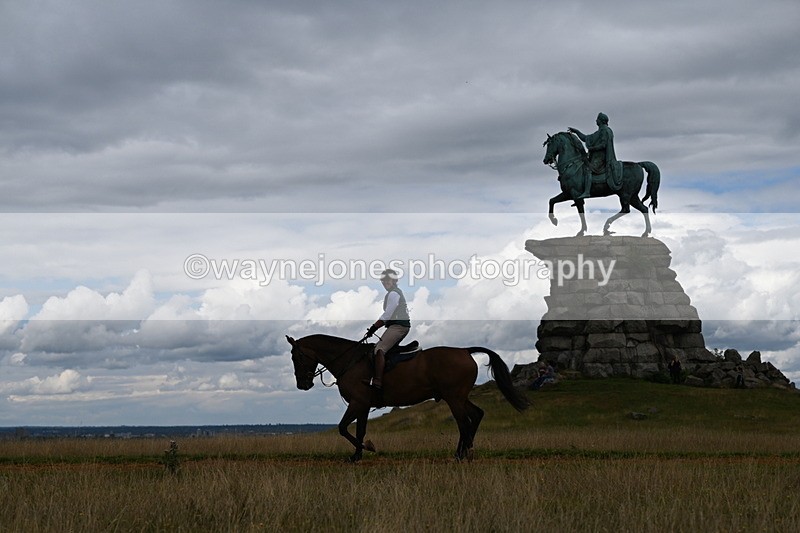DSC_9411 - Time at Statue 14:33 to 15:10