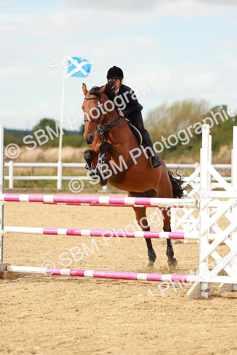 SBM_001402 - Class 4 - Senior Newcomers - 1.10m