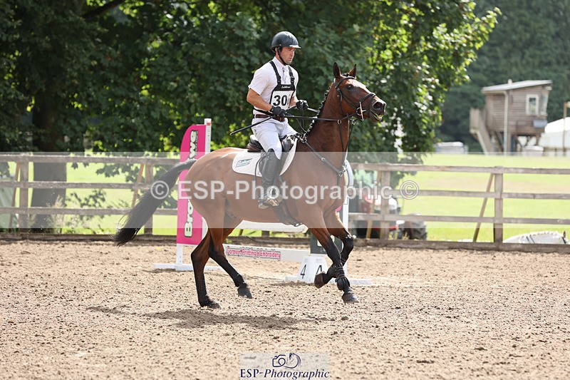 240804-104454-11255 - 306-Rupert_Batting-COOMBELAND_ALBERTS_RUMOUR_II