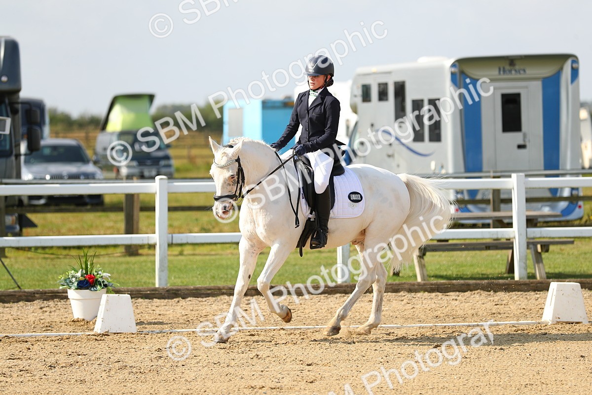 SBM_015588 - Class 13 - Novice 23 - 9.54-11.04