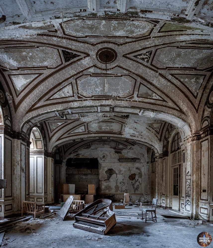 Lee Plaza Hotel (Detroit, MI) | Frozen Music - Lee Plaza Hotel