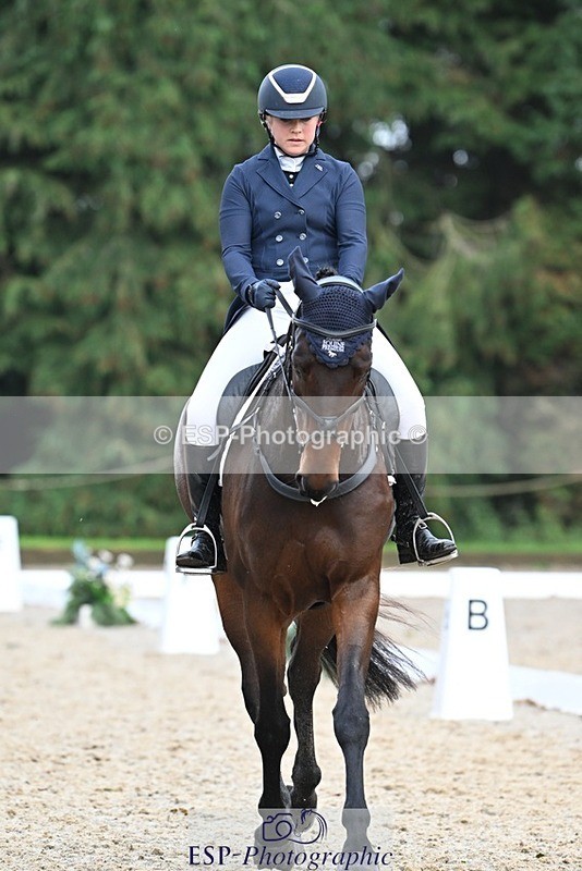 231019-100131-01306 - 030-MONBEG.SHELBY-Kat.Raybould-DR