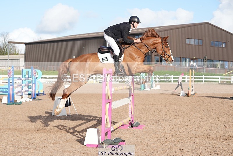 251108-130518-02643 - Cls 13 Foxhunter and 1.20m Open