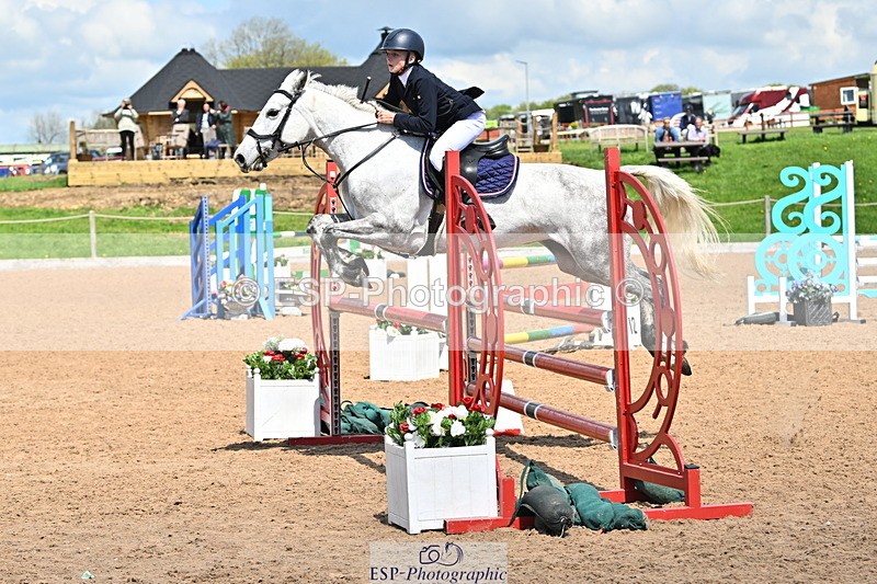 240504A-124712-01635 - Cls 4 Blue Chip Pony Newcomers & 1m Open