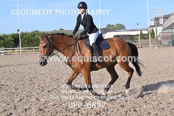 BPP_6897 - CLASS 6  Senior Discovery/ 1m Open