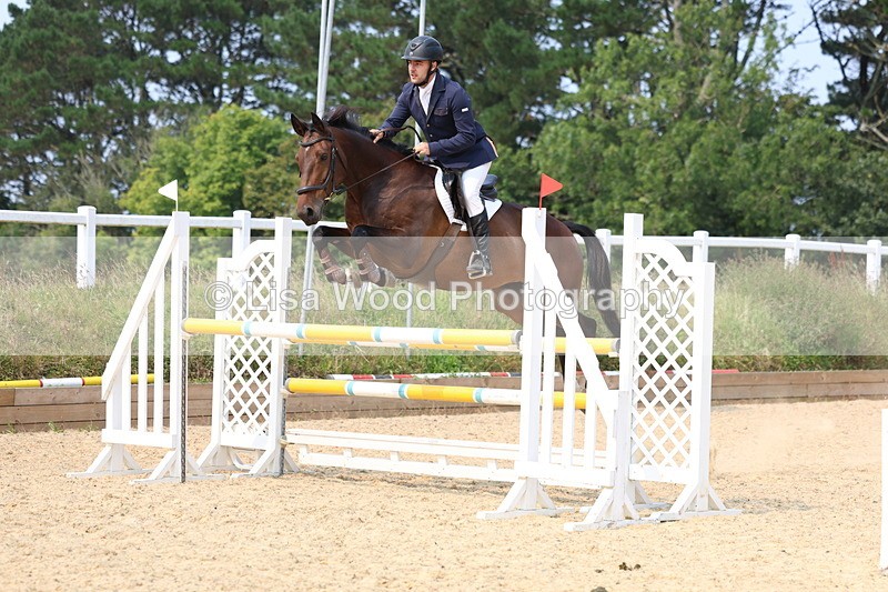 3E7A2436 - Class 8: Senior Newcomers/1.10m open