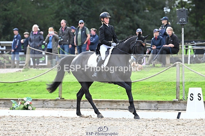 231019-144603-04269 - 056-WILLOW.BDA-Lisa.Maynard-DR