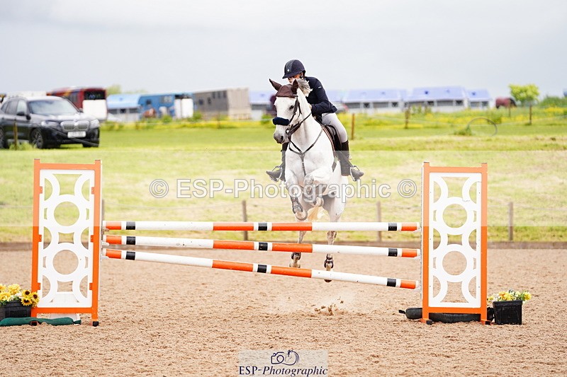 240526A-121510-08004 - Cls 26 Chard Equ 1.05m and 1.10m Grand Prix