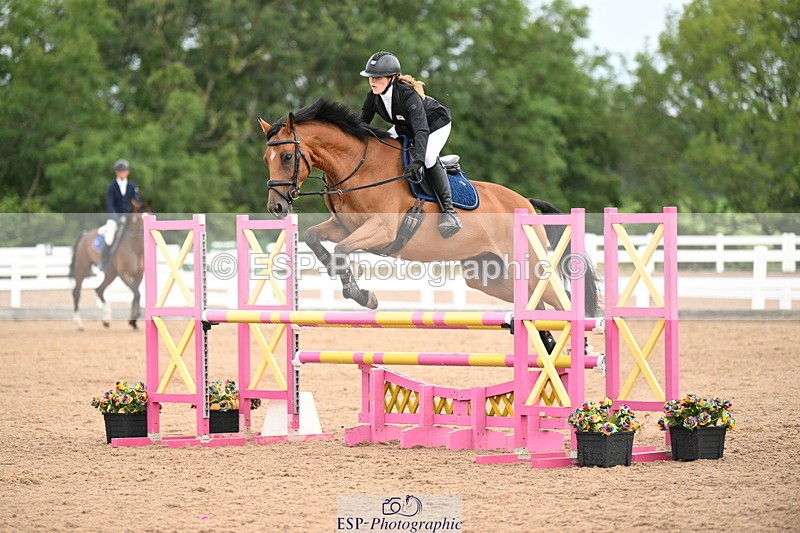 240802A-084250-03217 - Cls 21 A&B Brit Nov & 90cm Open