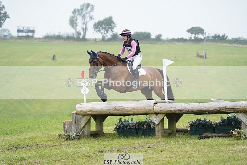 240901A-131608-08813 - 325-Julia.Knight-Jones-JANNES