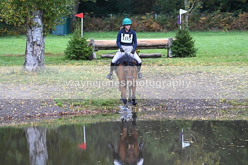 WJ7_3240 - Time 10:47 to 11:11 at the water