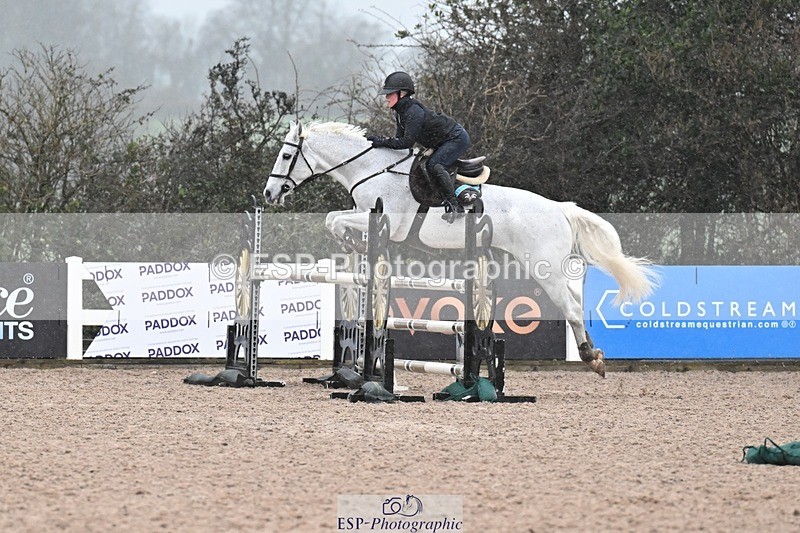 251205-124756-00533 - Cls 7 Snr Newcomers and 1.10m